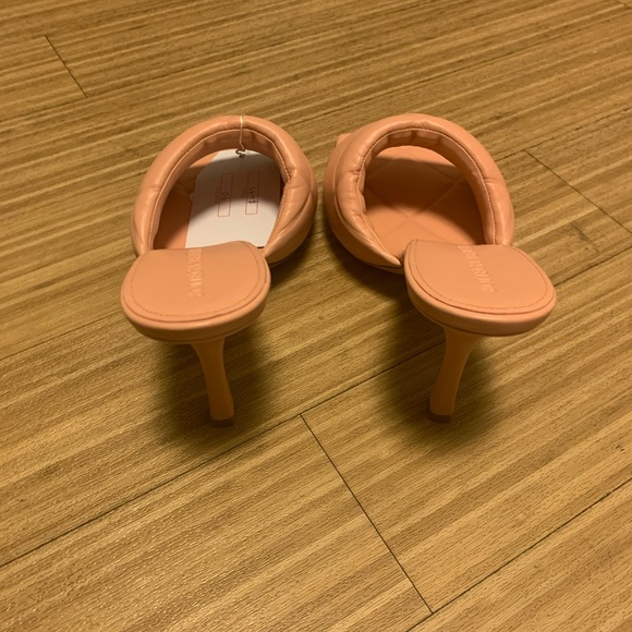 AUTHENTIC BOTTEGA VENETA LIDO PADDED RUBBER SANDAL MULES COLOR PEACHY NEW SZ 39 - Picture 7 of 8